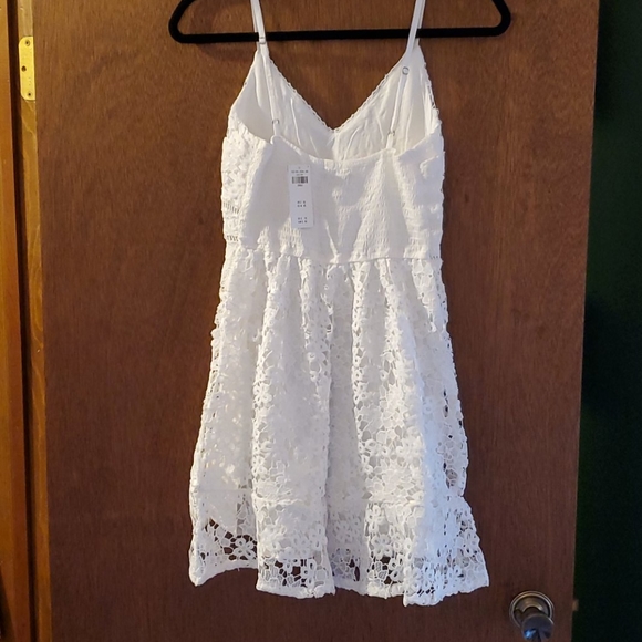 NWT A&F All Over Lace Dress - Picture 2 of 4